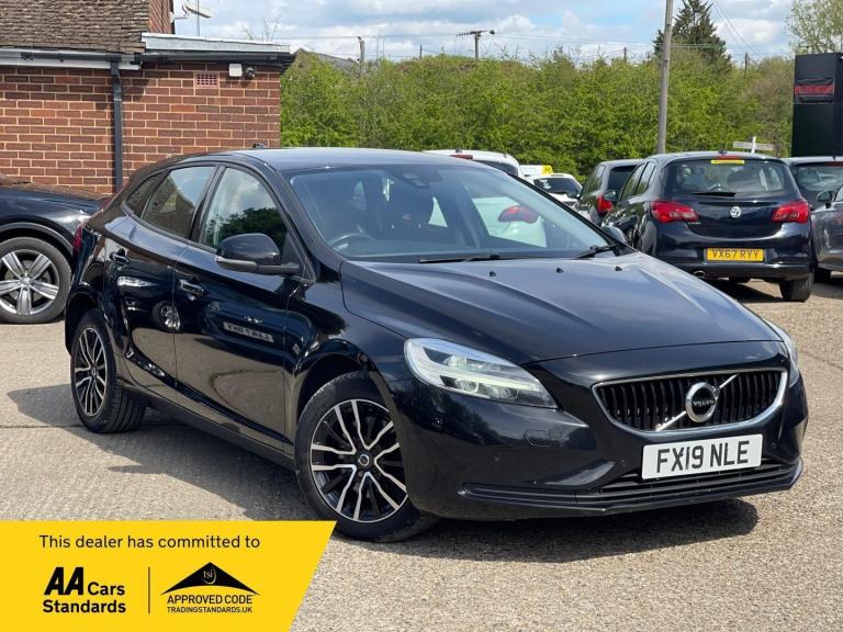 VOLVO V40 2.0 Momentum T2 2019