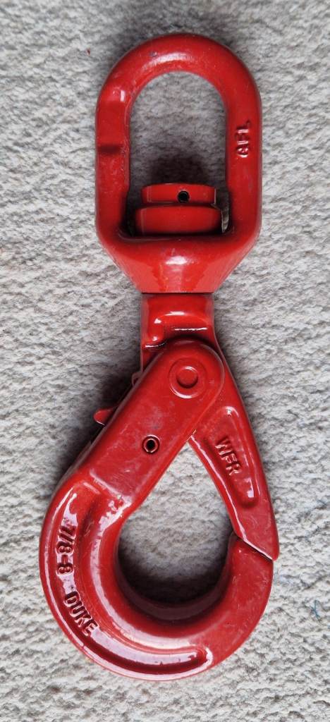 Duke Swivel self locking hook