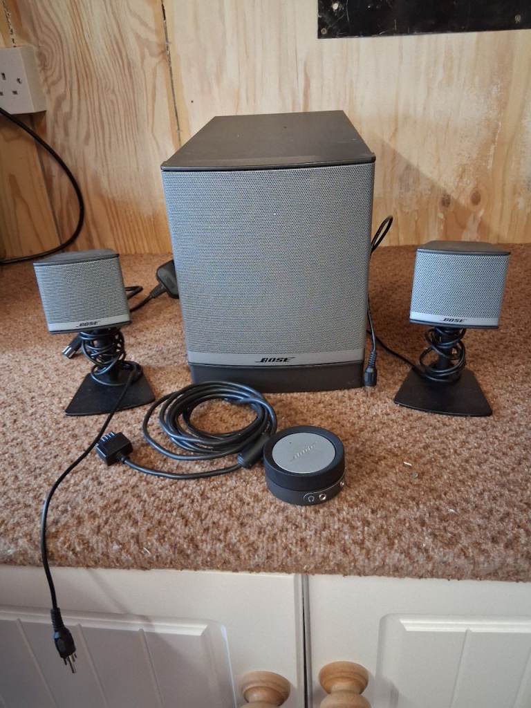 Bose Companion 3 Series II Multimedia Speaker System - Grey