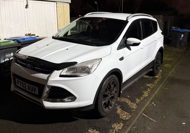 2013 Ford Kuga titanium 2.0tdci 4x4 frozen white breaking parts 