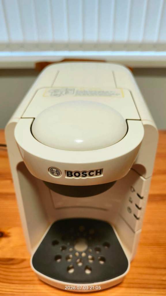 Bosch Tassimo Suny Coffee Machine – White, Good Condition