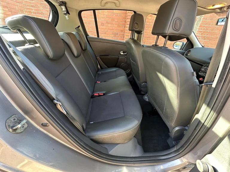 RENAULT CLIO 1.2 Dynamique TomTom Euro 5 5dr 2012