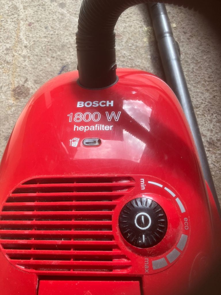 Bosch 1800W Hepafilter Vacuum Cleaner – Red, Good Condition