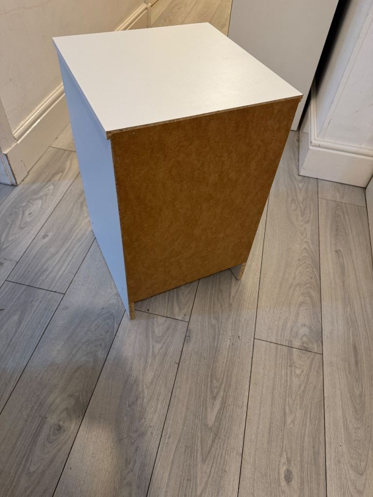 Bed sidetable , Like New