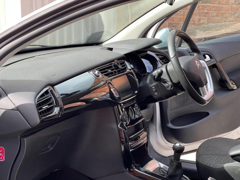 CITROEN C3 1.2 PureTech Platinum Euro 6 5dr 2016