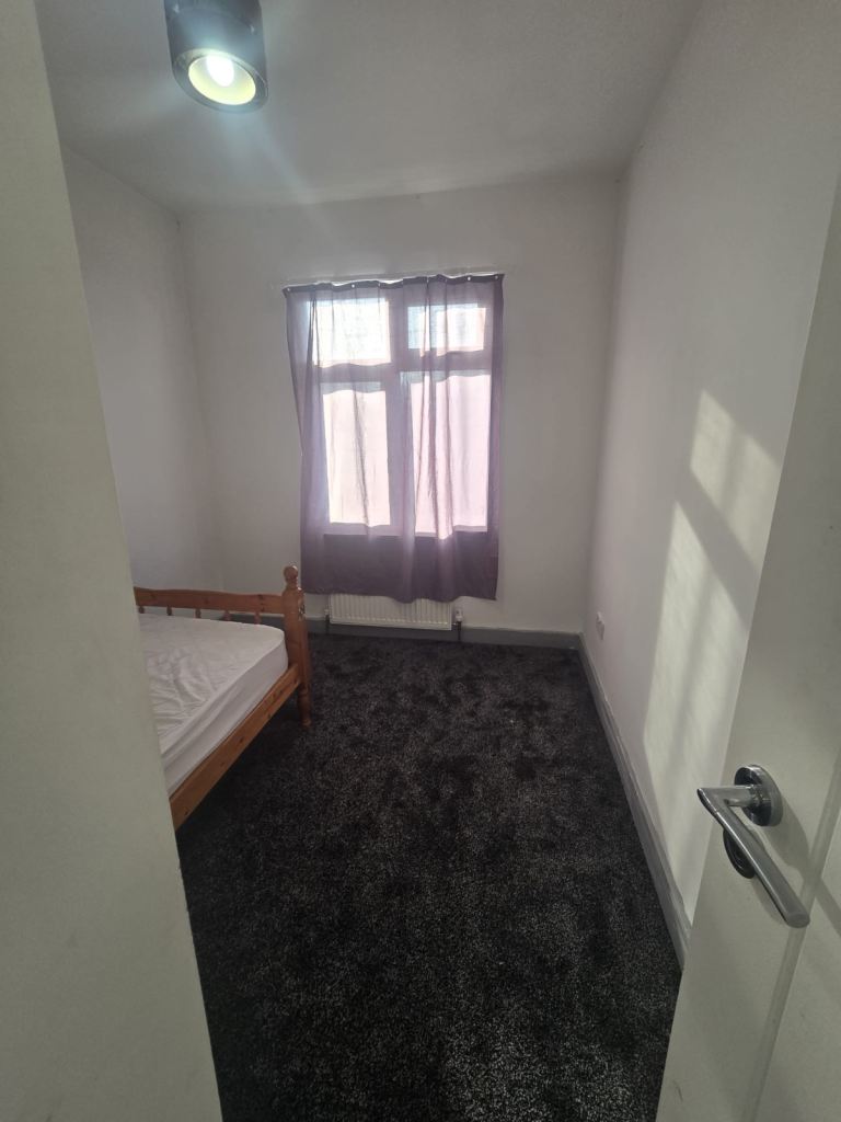 Spacious Room for Female Student or Working Women