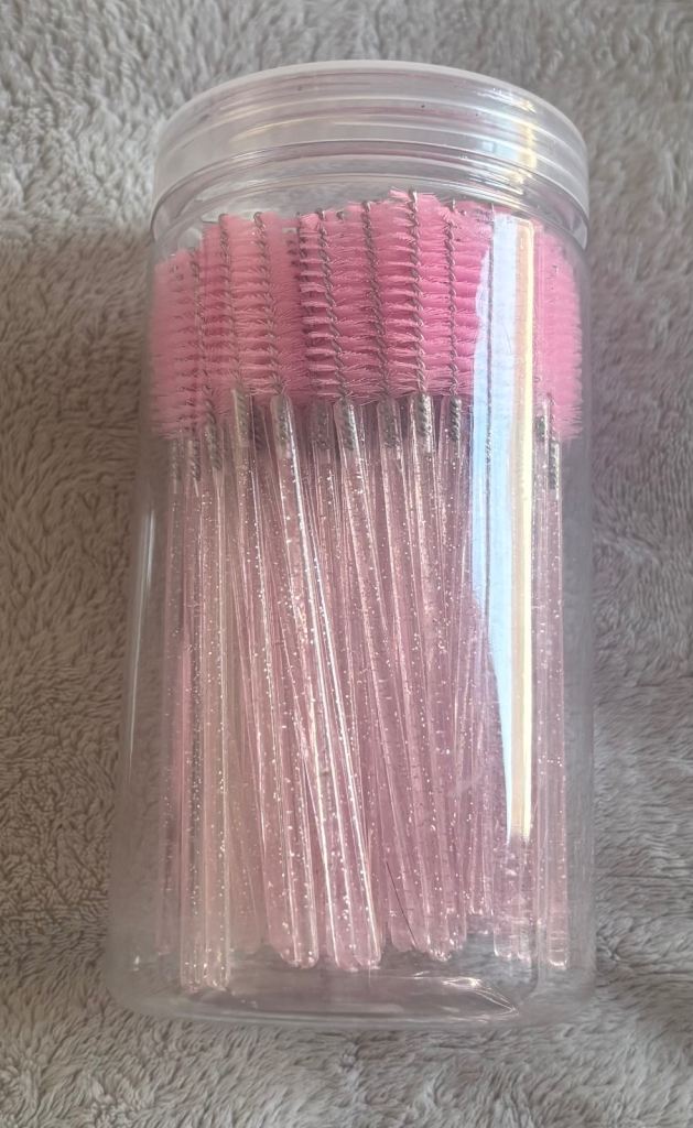 New 100 Disposable Mascara Wands/Eyebrow/Eyelash Applicators in tub 