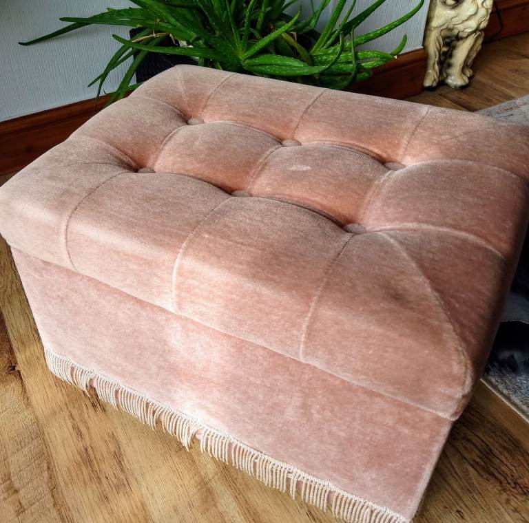 Draylon foot stool