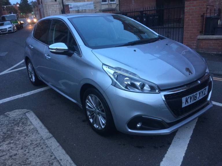 2018 Peugeot 208 1.2 PureTech 82 Allure 5dr HATCHBACK Petrol Manual
