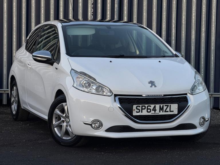 2015 Peugeot 208 1.2 VTi PureTech Style Euro 6 3dr HATCHBACK Petrol Manual