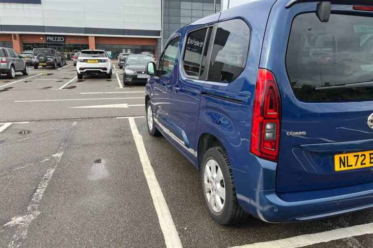 2022 Vauxhall Combo Life 1.5 Turbo D SE 5dr MPV DIESEL Manual