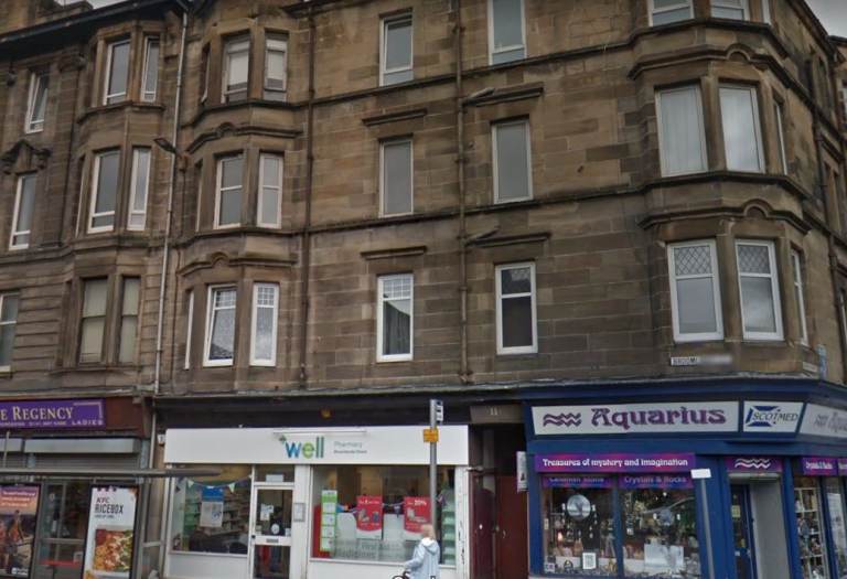 1 Bedroom Second floor flat, 11 Broomlands St Flat 2-1 Paisley PA1 2LS Available Now