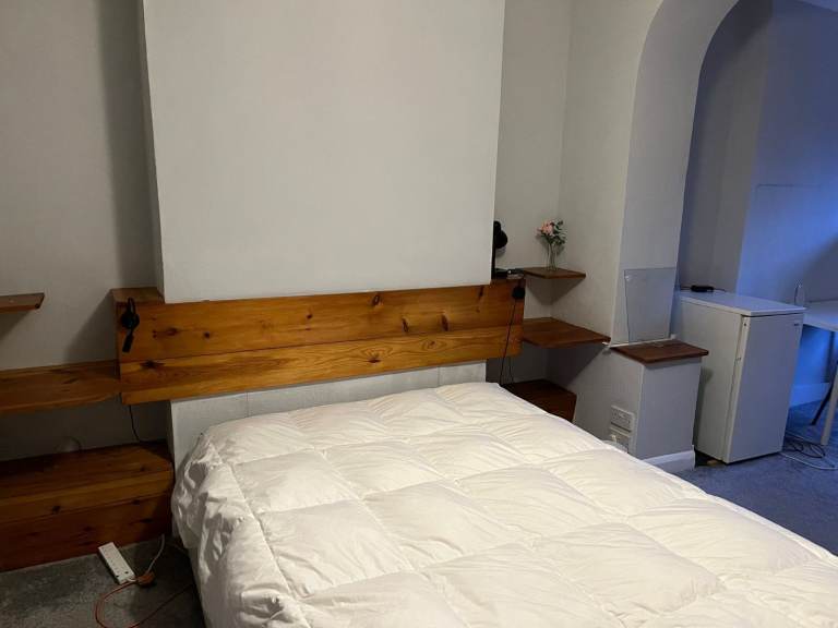 Extremely spacious houseshare in Plumstead