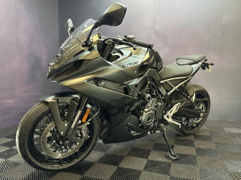 Suzuki GSX-8R 2024 74 Plate black MEGA LOW MILES