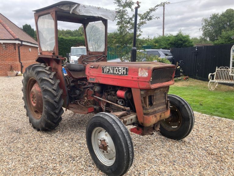 Massey Ferguson 135 tractor