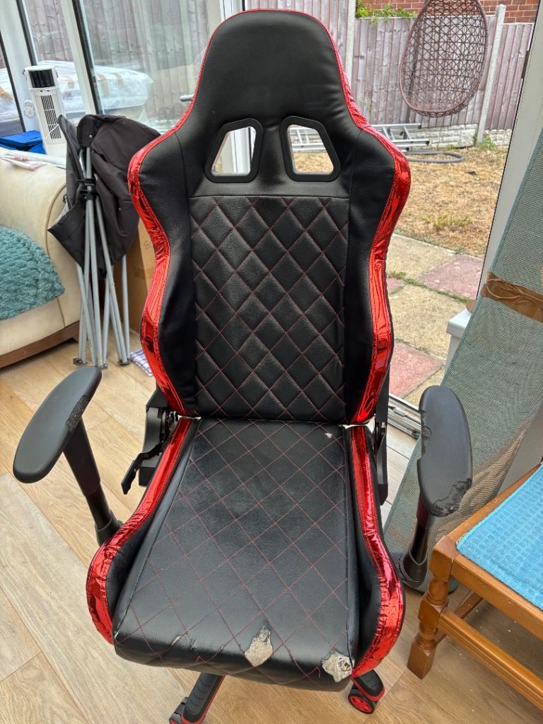 Free gaming chair 
