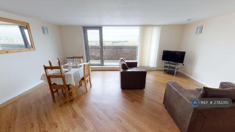 2 bedroom flat in Centenary Mill Court, Preston, PR1 (2 bed) (#2782310)