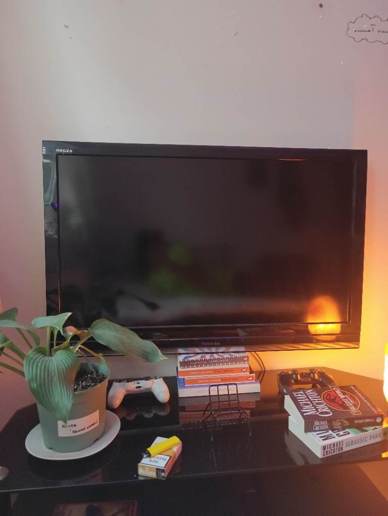 Toshiba 37-inch HD Ready TV – Good Working Order
