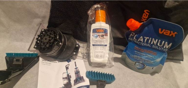 VAX Platinum SmartWash Pet-Design Carpet Cleaner – Excellent Condition – Boxed