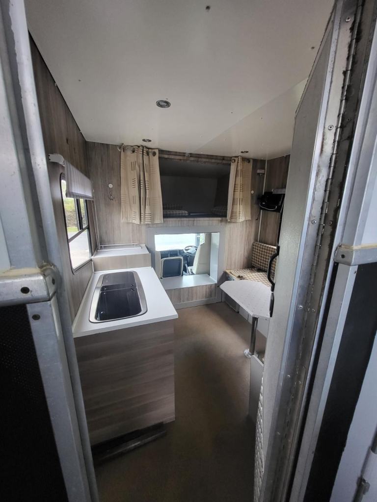 Isuzu NPR Horsebox Horse Box 2009 