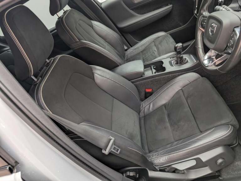 2021 Volvo XC40 1.5 T3 R-Design SUV 5dr Petrol Manual Euro 6 (s/s) (163 ps) BLUETOOTH+NAVIG ESTAT...