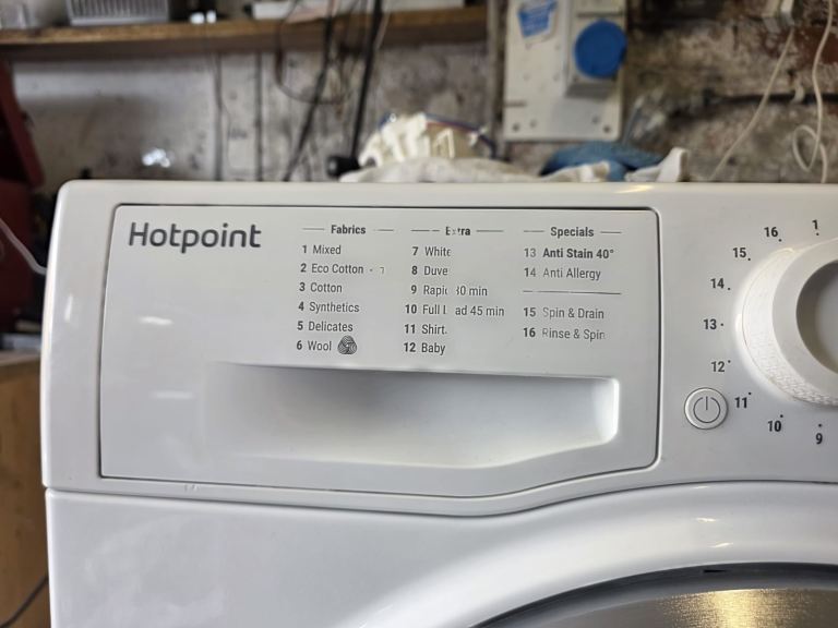 Hotpoint 8kg washing machine 