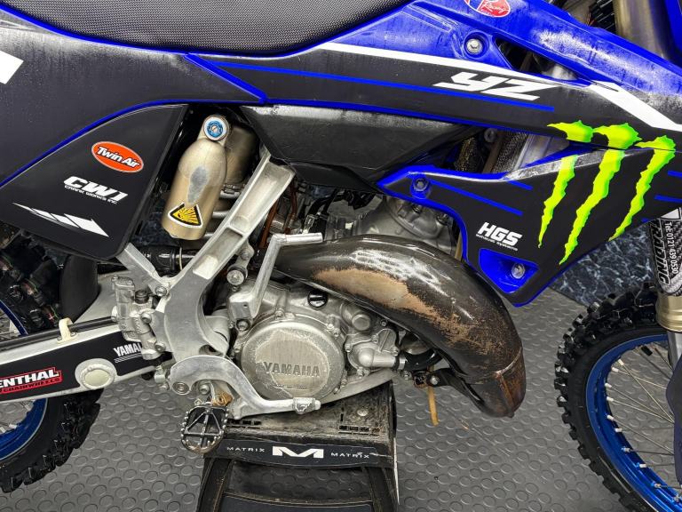 Yamaha YZ 125 2023 ( MX / MOTOCROSS / ENDURO ) @ AJ TRADING