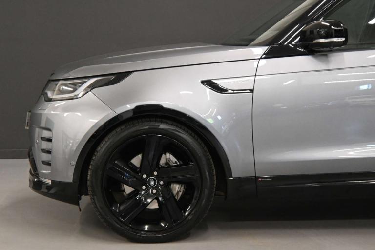 2021 Land Rover Discovery 3.0 Discovery R-Dynamic SE D MHEV Auto 4WD 5dr SUV Diesel Automatic
