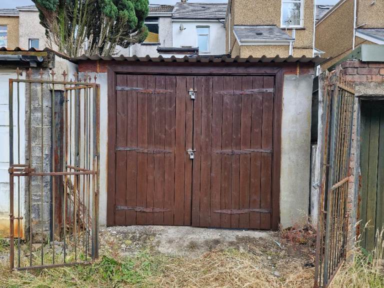 Garage to rent. Treherbert, Rhondda Cynon Taff. 