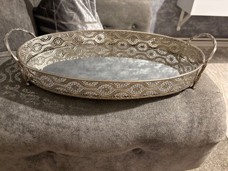 Mirrored dish 