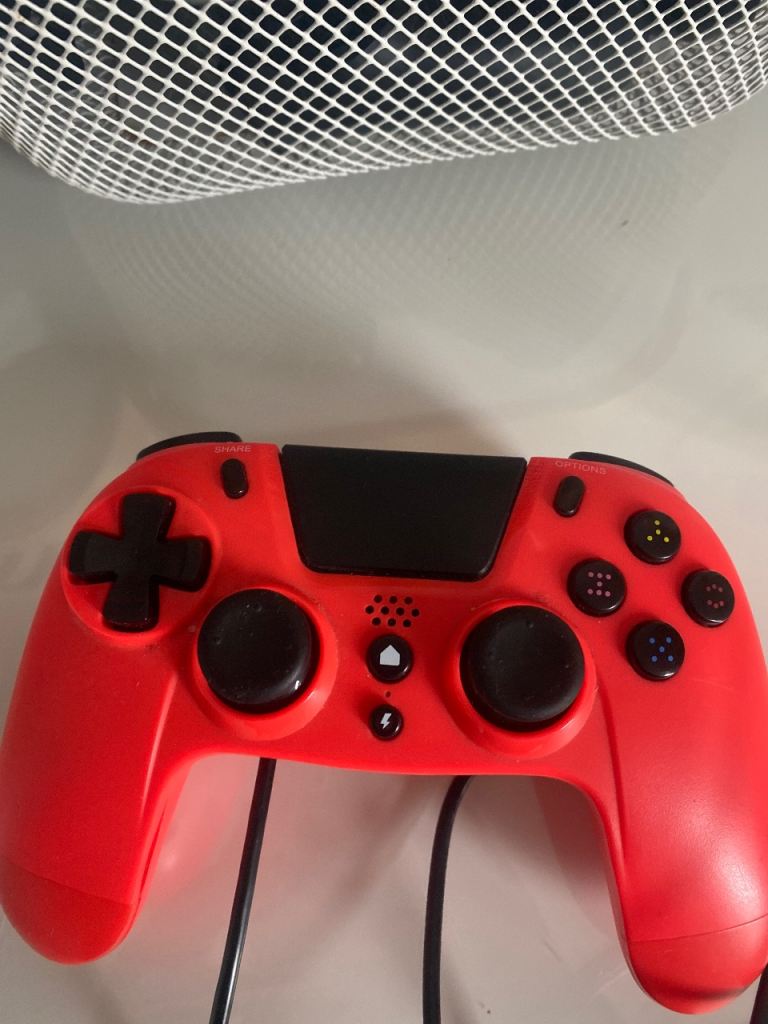 PS4 controllers wireless, third party and originals 