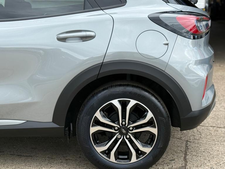 2025 Ford Puma 1.0 EcoBoost Hybrid mHEV Titanium, UNDER 350 MILES, MAY 2028 FORD WARRANTY, HATCHB...