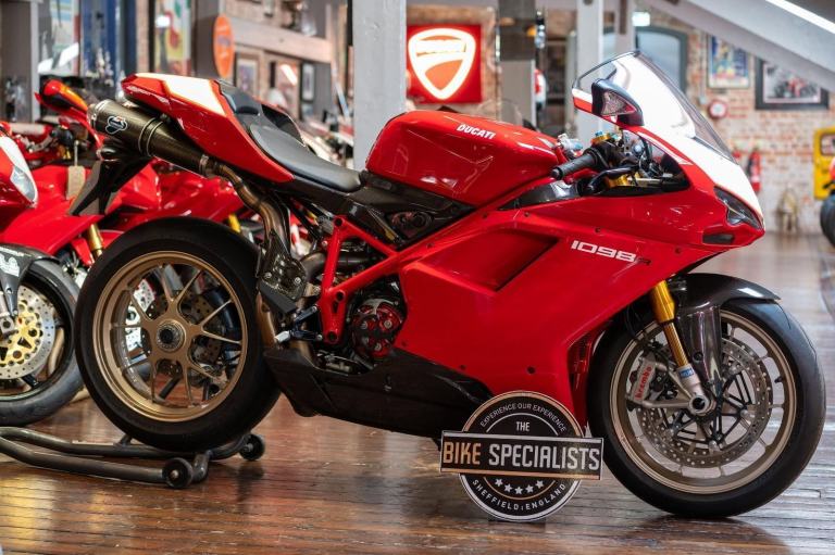 DUCATI 1098 R *low Mileage - 1 Former Keeper*