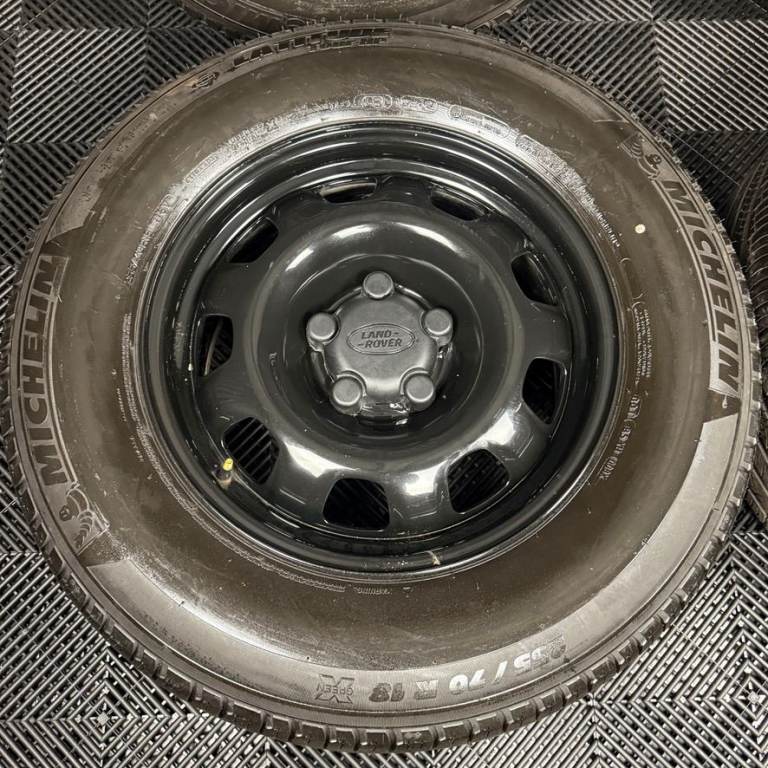 18'' GENUINE LAND ROVER DEFENDER BLACK 5093 STEEL WHEELS MICHELIN TYRES