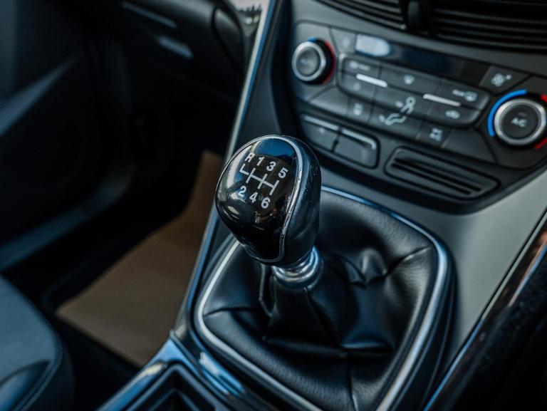 2017 Ford Kuga 2.0 TDCi Titanium Euro 6 (s/s) 5dr HATCHBACK Diesel Manual