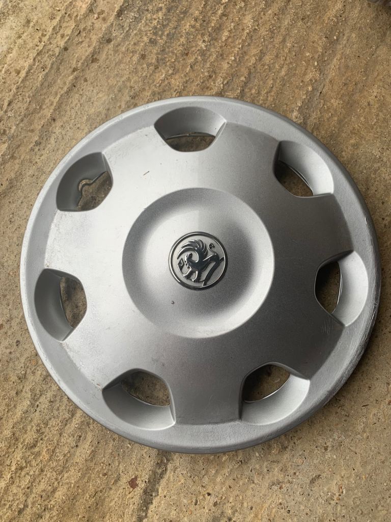 40cm Vauxhall Corsa hub caps