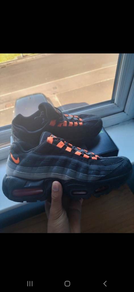Nike Air Max 95 Trainers - Black and Orange