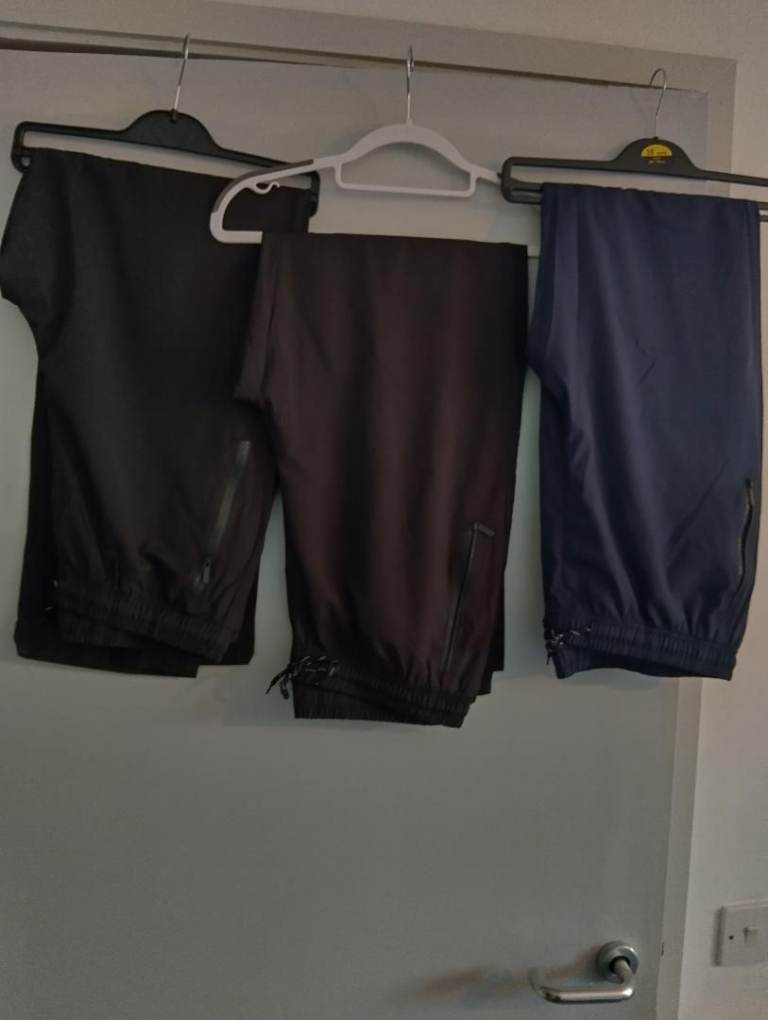 3 brand new men light bottoms zip pockets all sized 38w 31 leg