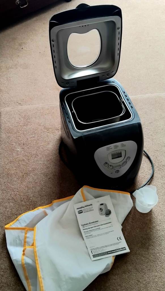  FREE TO COLLECT BREADMAKER.  MORPHY RICHARDS FASTBAKE. Used  WORKING, WITH COVER