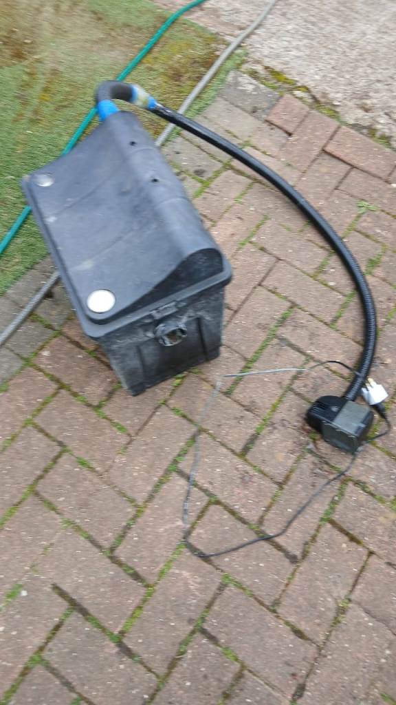 Small fish pond filter and pump 