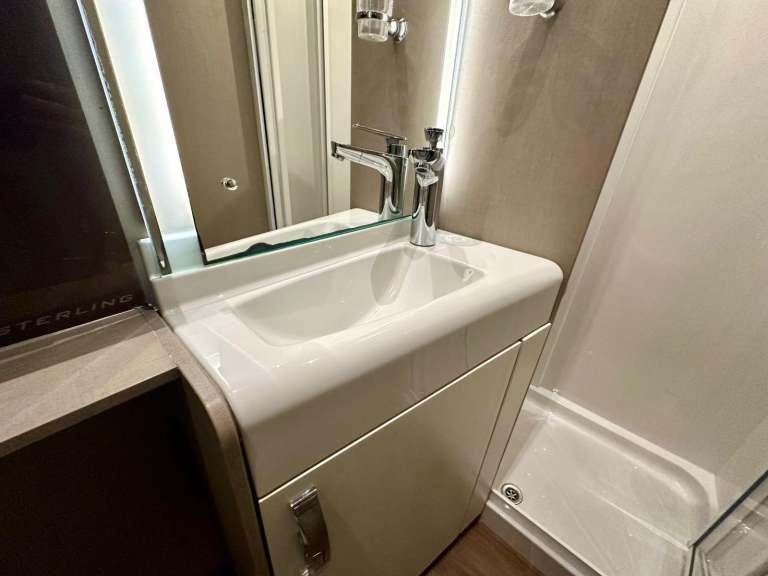 Sterling Elite 645 2016