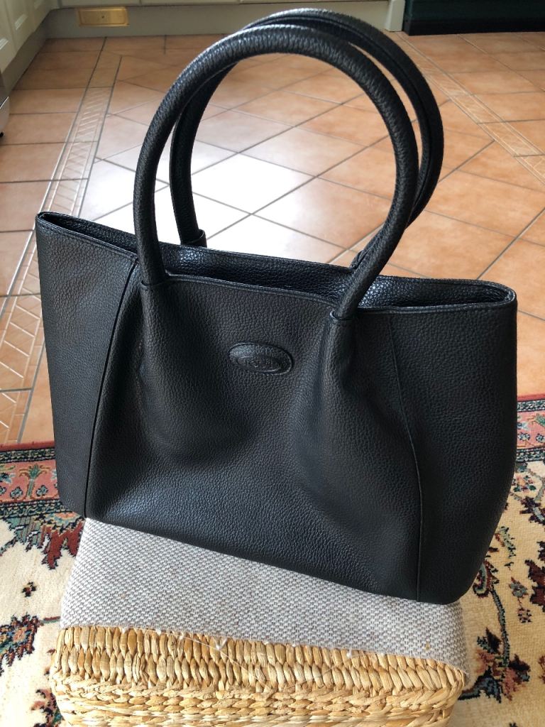 Designer Style Handbag in Black Unused VGC