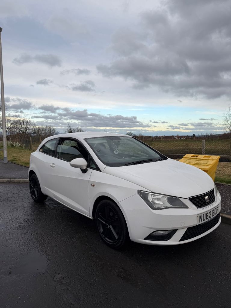 Seat, IBIZA, Hatchback, 2012, Manual, 1390 (cc), 3 doors