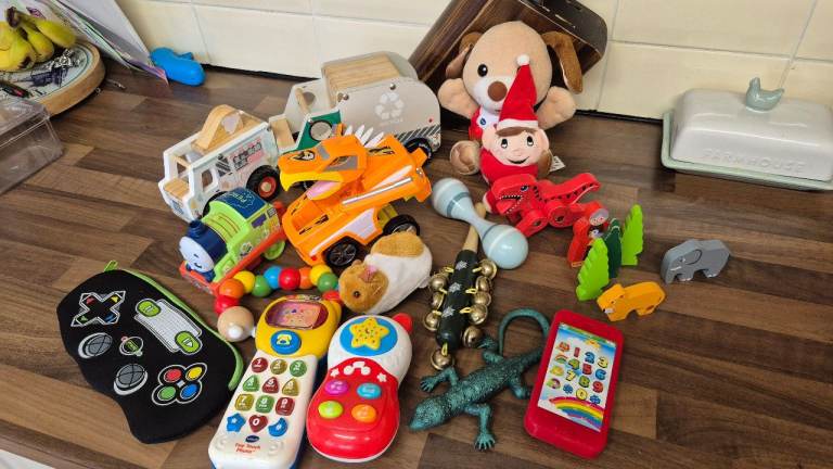 Kids Toy Bundle – Cars, Wooden Toys, VTech, Dinosaur – Job Lot