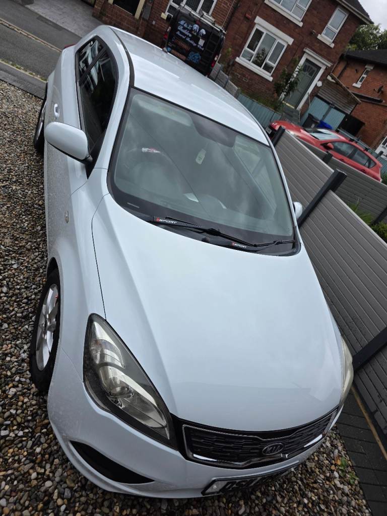 Kia, PRO CEED VR7 , Hatchback, 2011, Manual, 1582 (cc), 3 doors