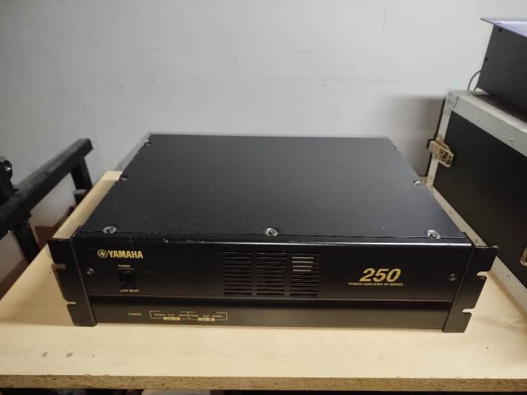 Yamaha power amplifier
