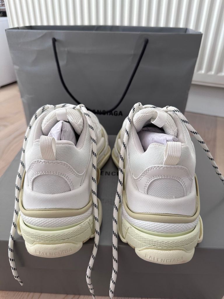 Balenciaga 37