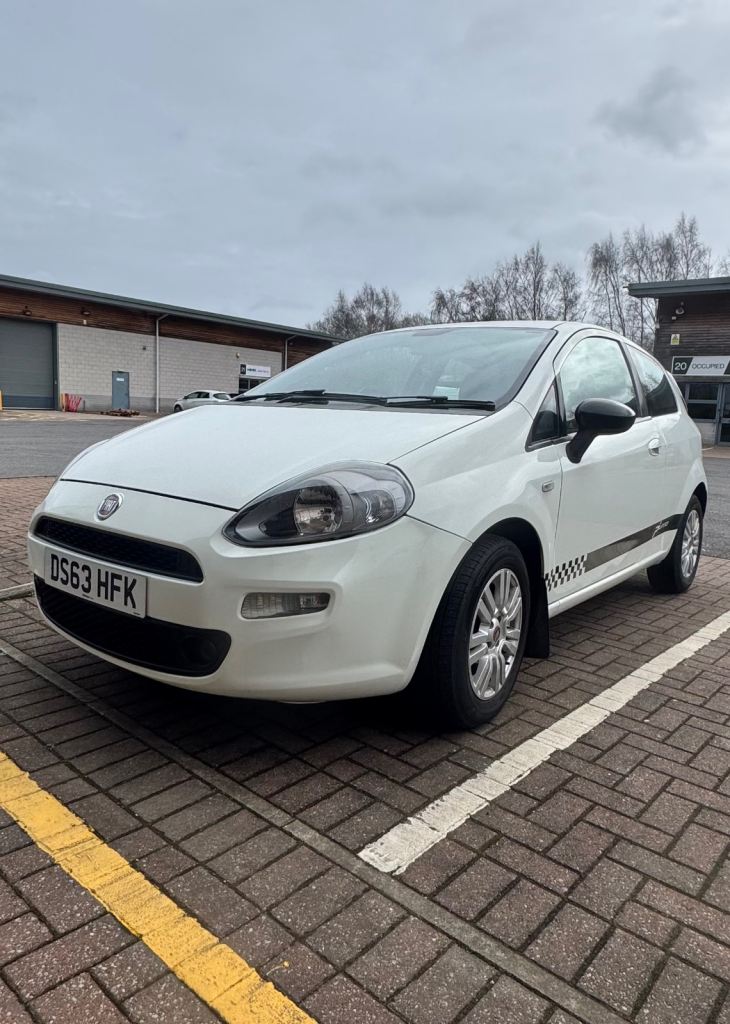 Fiat, PUNTO, Hatchback, 2014, Manual, 1242 (cc), 3 doors