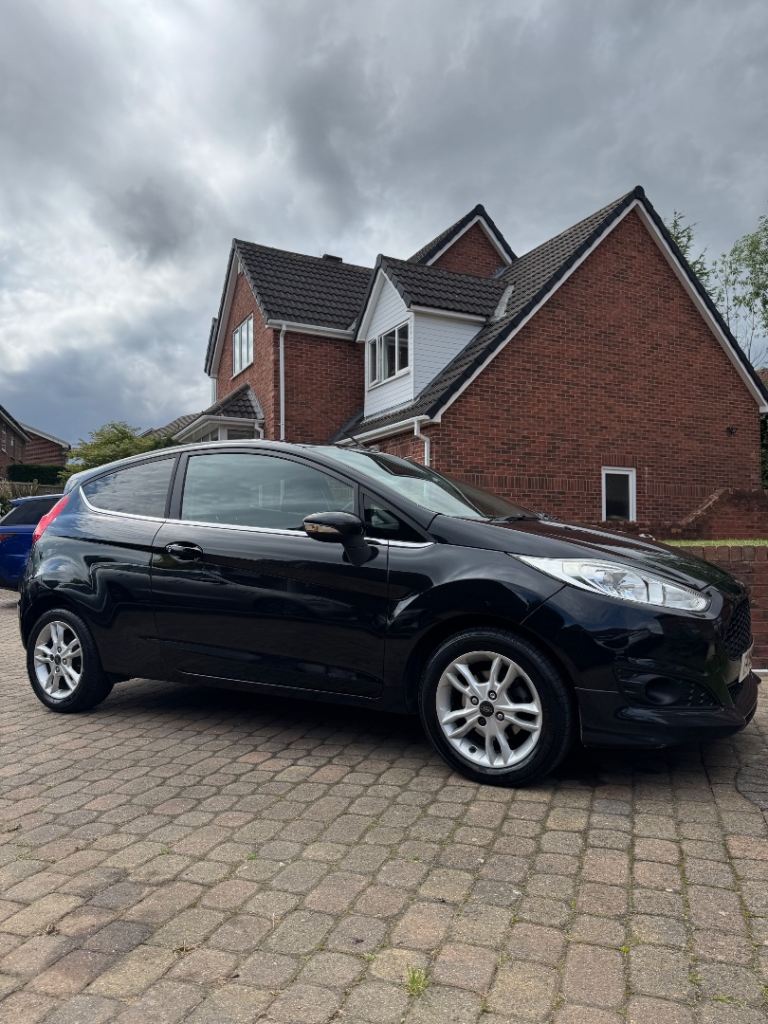 Ford, FIESTA, Hatchback, 2014, Manual, 1241 (cc), 3 doors
