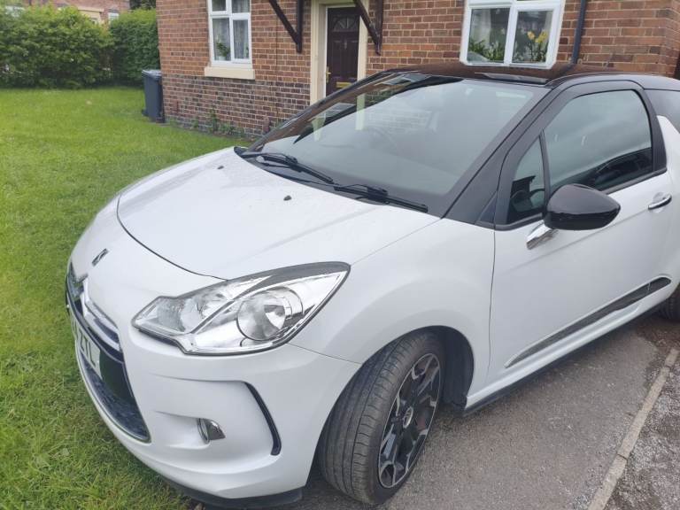 Citroen, DS3, Hatchback, 2014, Manual, 1560 (cc), 3 doors